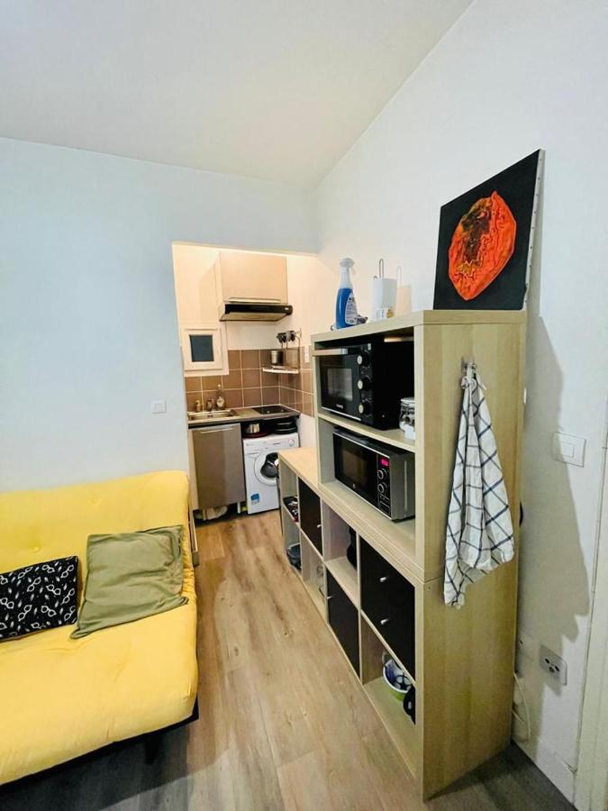 Appartement En Plein Coeur Du 10Eme Et Proche De Plusieurs Gares Париж Екстер'єр фото